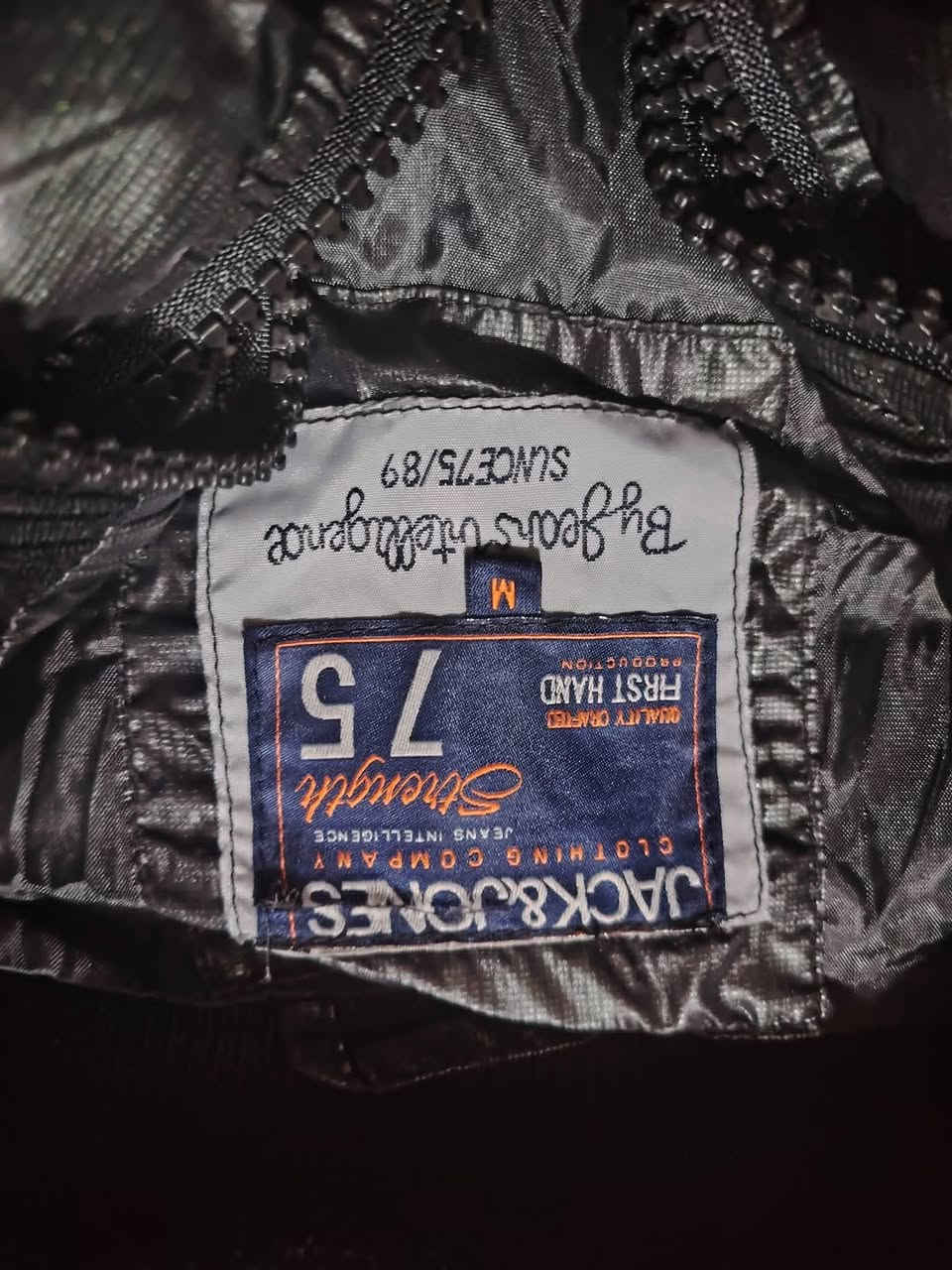 جاك أند جونز نفخ غير مستخدم قياس مديم يوجد توصيل


**إذا كنت صاحب هذا الإعلان وتريد حذفه لأي سبب، رجاءا أرسل رسالة إلى الدعم الفني**