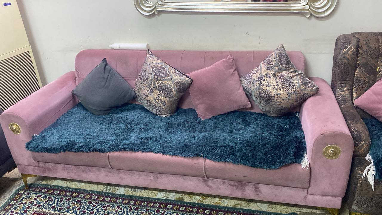 السلام عليكم عندي هذا التخم7  مقاعد ومع 10 كوشات بسعر كلش مناسب نظيف وحلو بي ضرر بسيط سعره 250 وبي مجال


**إذا كنت صاحب هذا الإعلان وتريد حذفه لأي سبب، رجاءا أرسل رسالة إلى الدعم الفني**