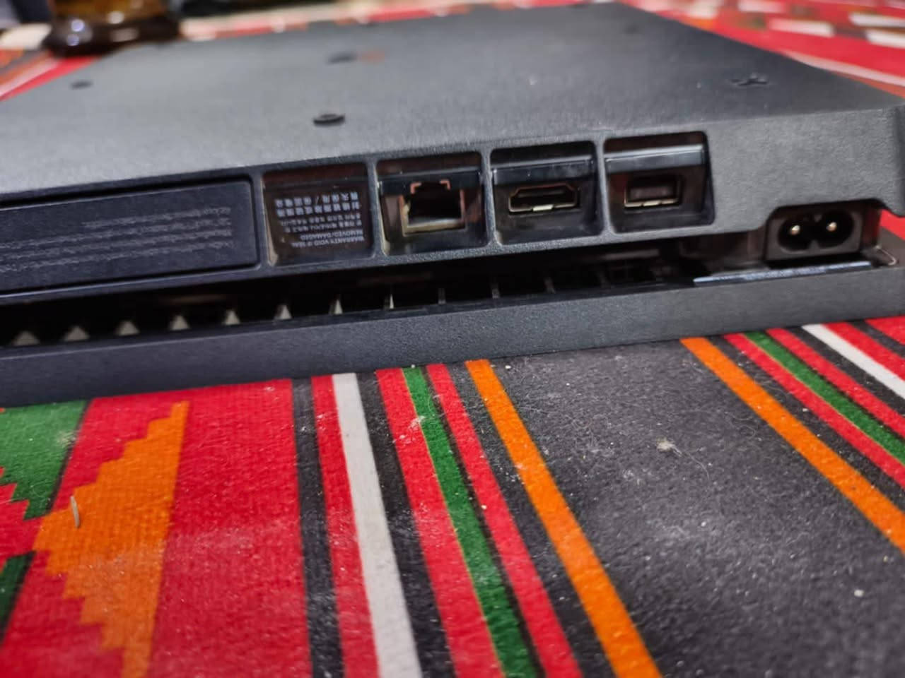 بلي فور سلم ذاكره 1تيرا وياه يده الاصليه و يده ثانيه شبه اصلي +وياه ستاند لليدات والبلي +البلي جديد ماصارله شهر من مفتوح واستخدامه كلش كلش قليل نضيف شخط مابيه


**إذا كنت صاحب هذا الإعلان وتريد حذفه لأي سبب، رجاءا أرسل رسالة إلى الدعم الفني**