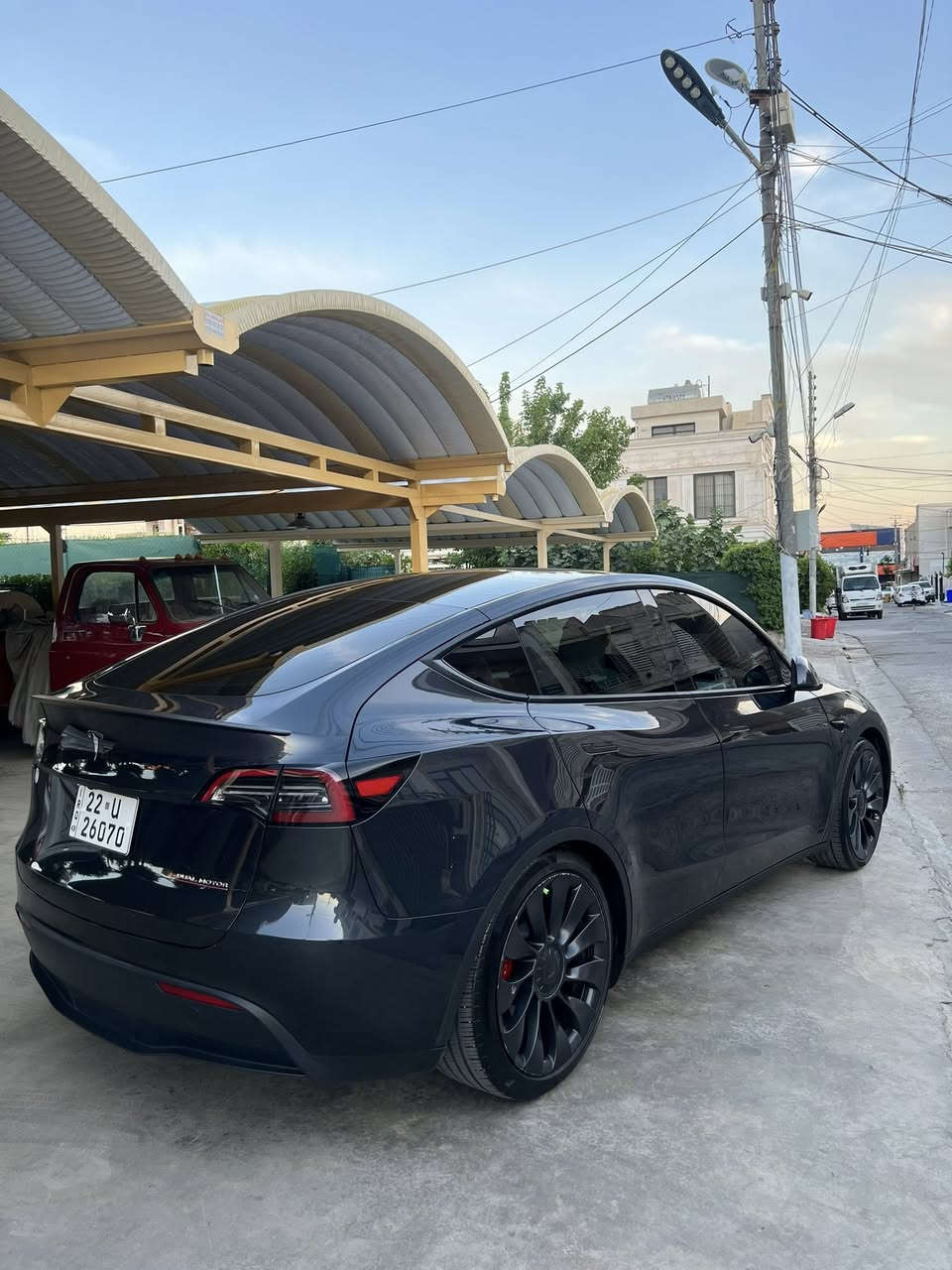 2024 TESLA MODEL Y, PERFORMANCE DUAL MOTOR ALL-WHEEL DRIVE (AWD)530HP
فول مواصفات ٢٠٢٤
دبل ماتور 
بيرفورمنس 
٥٣٠قوة احصان 
داخل ابيض بلادي 
اونلاين عليها اخير تحديث (٢٠٢٦/١٤/٦)
كونيكت ويا موبايل تتحكم كل شيء ب موبايل 
موجود ويا كارت+ ريموت كونترول بلادي سعرها ٣٠٠$ 
و شاعينة ٣٢ امبير اصلي يشتغل بدون ارضي
ماشيء فقط ١٠ الف ميل علي وضع شركة 
مرقم اربيل باسمي تحويل نفس اليوم 
بي هوية تظليل ٨٠٪؜  لحد سنة جاي 
سيارة جديدة و مصروف ربع دينار مابي اشحن و امشي بيها 
جاملغ امامي سكن صبغ بدون دواخل 
بدون ارباك ١٠٠٪؜ ارباكات شركة ماطاك ولا ارباك 
مواصفات معروفة. فول مواصفات يجي احلي من هاي مابي من نفس الموديل 
مكان سيارة 
اربيل/ هفالان قريب عن مجدي مول 
سعر سيارة 
٢٤٥$ بي مجال للشراي 
*********** واتس 
***********
