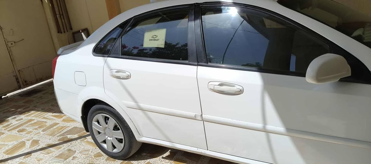 السلام عليكم وبترا البيع 2012رقم سلمانية بسمي مكينه كير صدر امامي خلفي تخم تايرات سيارة جاهزة بيها قطعة وحدة صبغ وباقي بيها بارد قليل رقمي اتصل ودلل ***********
