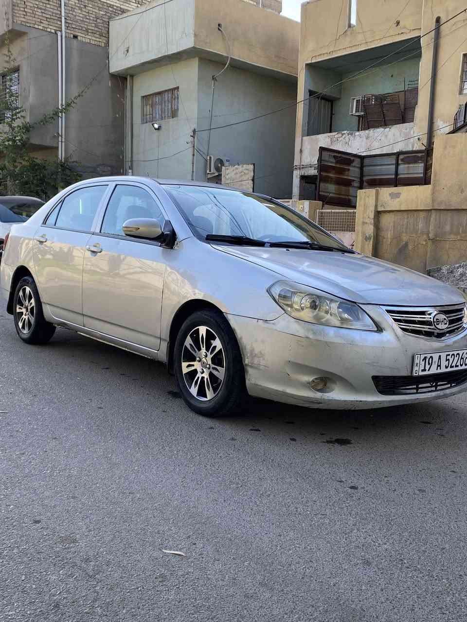 سلام عليكم
بيوايدي    G3  
مديل. 2016.  باسمي
رقمهه كربلة 
سيارة جاهزه و حلوة   و بدون حادث 
فقط ( جاملغ و باب خلف لسائق و خشم لبنيد صبغ ) فقط ولباقي كله مكفول   سعر 55 
***********   مكاني بغداد
