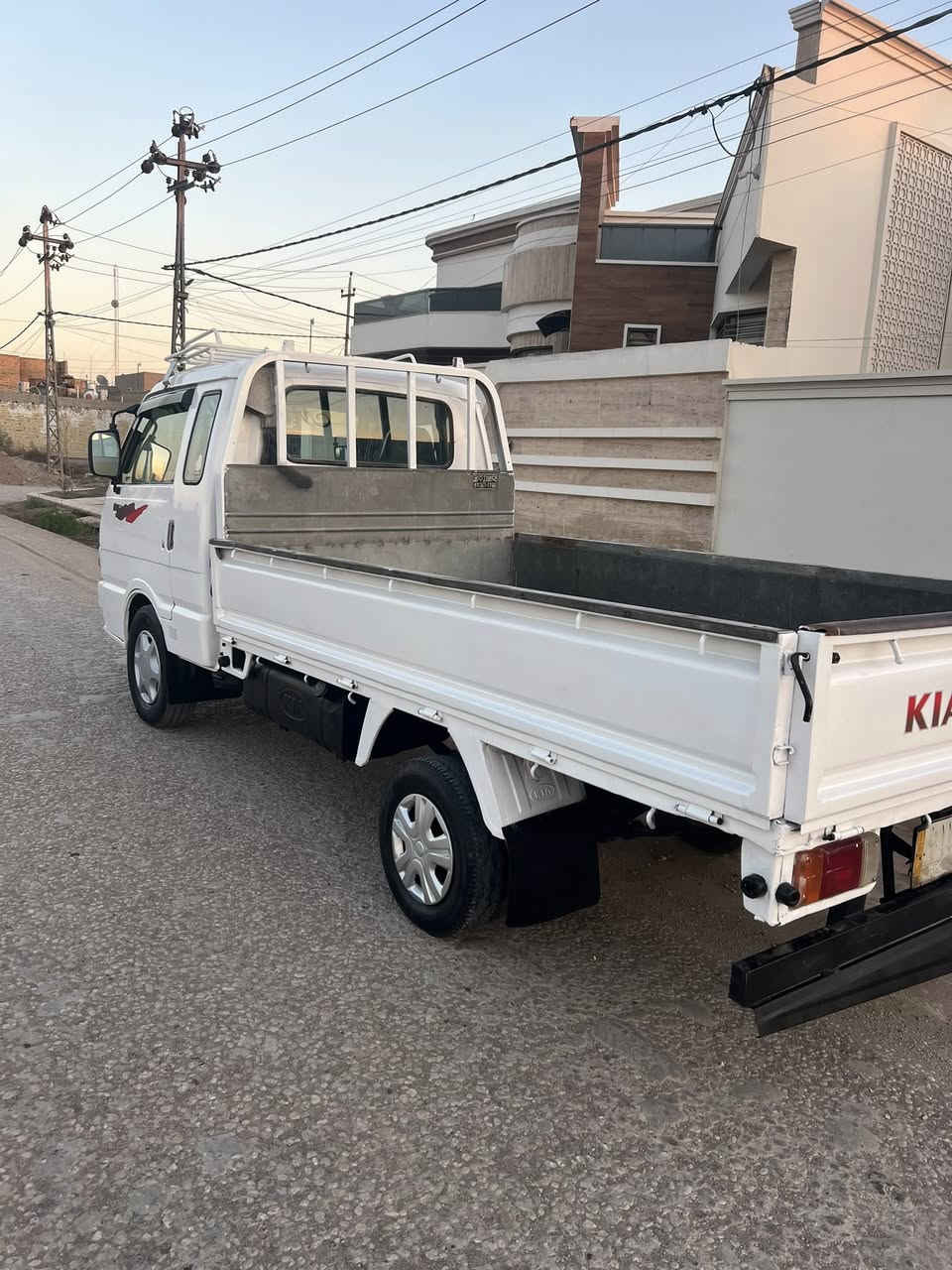 ‏السلام عليكم كيا 96 للبيع سيارة جاهزة من كل شيء سنوية الثمانية وعشرين سعر 67 ￼ المكان الشوملي
￼***********

0771862695
