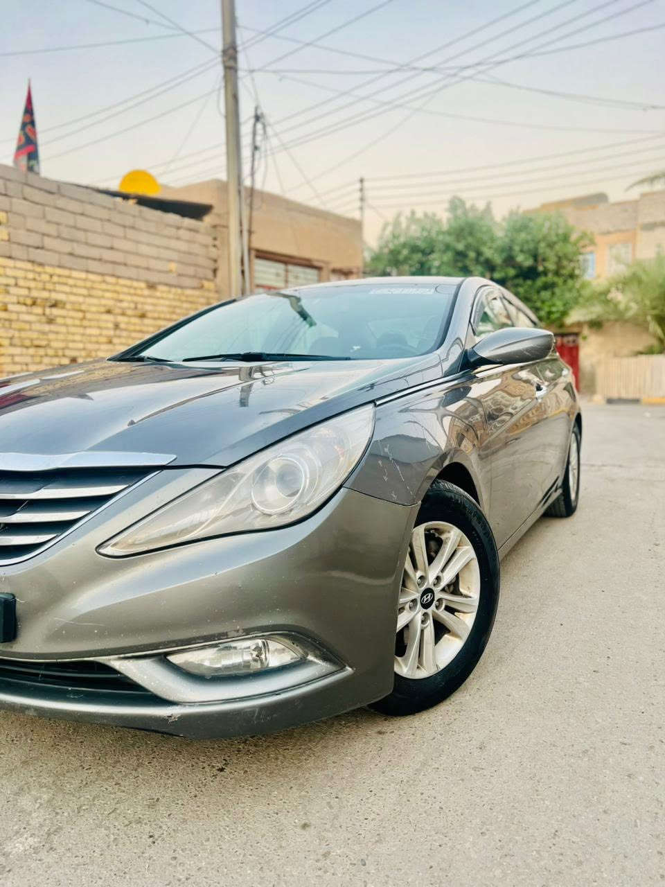 سوناتا 2013 وارد أمريكي بيه جاملغ امامي جهة السايق تبديل والجاملغ الثاني صبغ فقط وبارد بالجاملغ الخلفي بدون اي ضرر داخلي 
السعر 92 وبيه مجال 
مكان ذي قار 
للاستفسار ‭0783 260 7175‬
