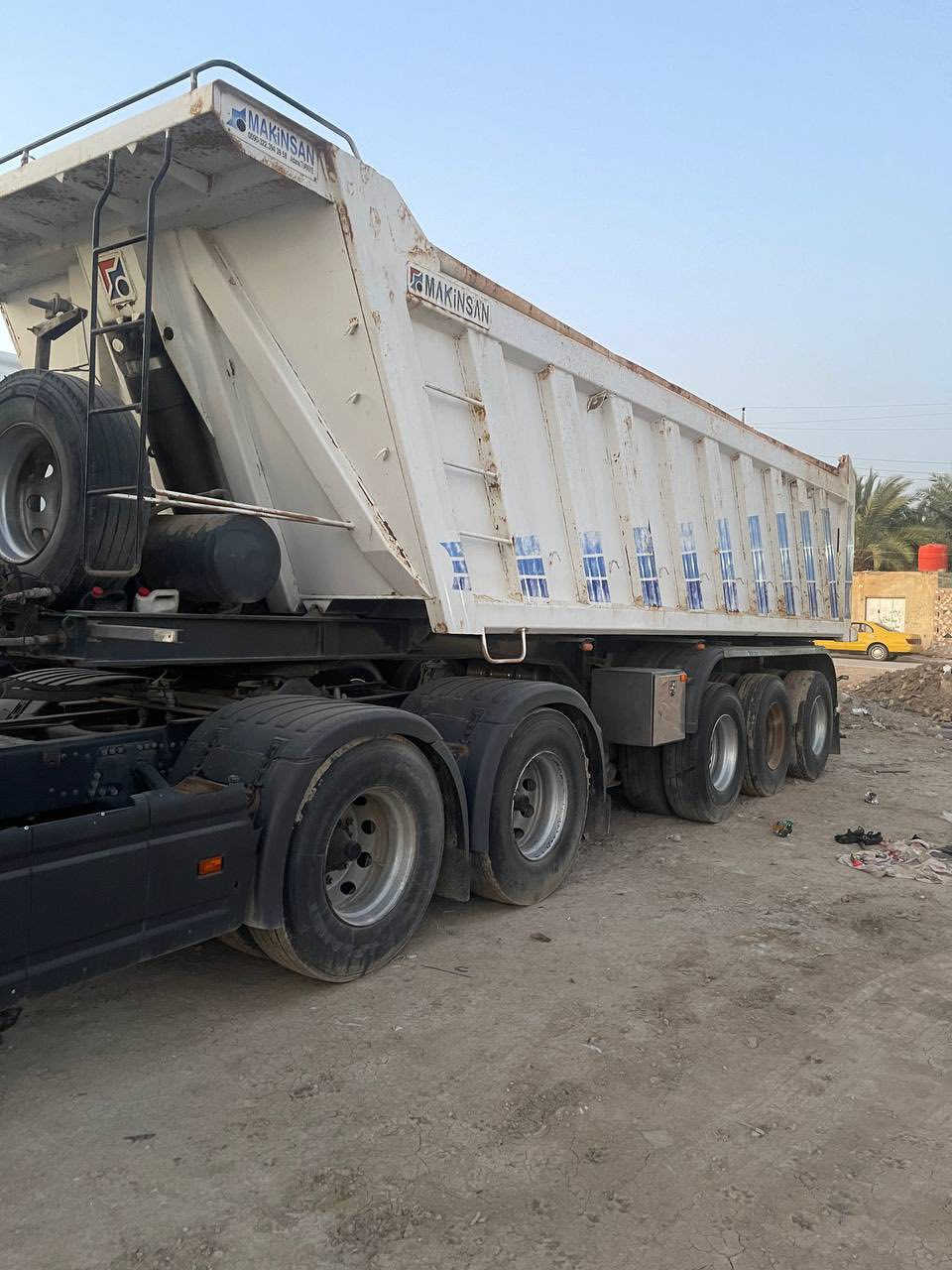 السلام عليكم عربانه ماكنيسان 2015 تخم تاير ذرعه ٢٩ متر  السعر ٢١٥ وبيه مجال.                                                                     الاستفسار الاتصال على الرقم ‭٠٧٧١ ٦٧٠ ٧٥١٠‬
