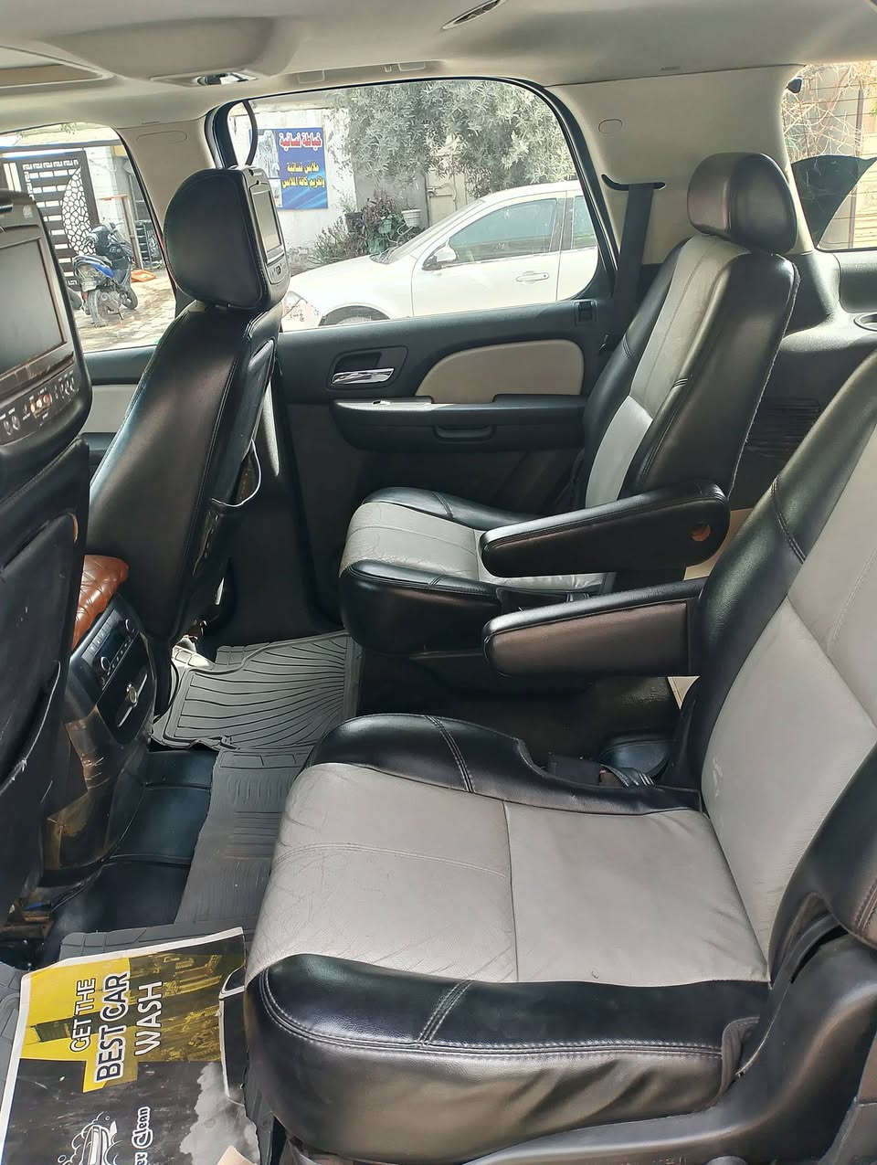 السلام عليكم من رخصت الادمن 
لبيع سياره تاهو ٢٠٠٧ Z 71 السياره كامل مواصفات مكينه كير تبريد كله مكفول جاملغ وبنيد مصبوغ فقط بسمي تحويل ثاني يوم رقم سليمانيه انكليزي السياره ما ناقصه برغي الحمدلله المكان البياع للاتصال ***********
***********
