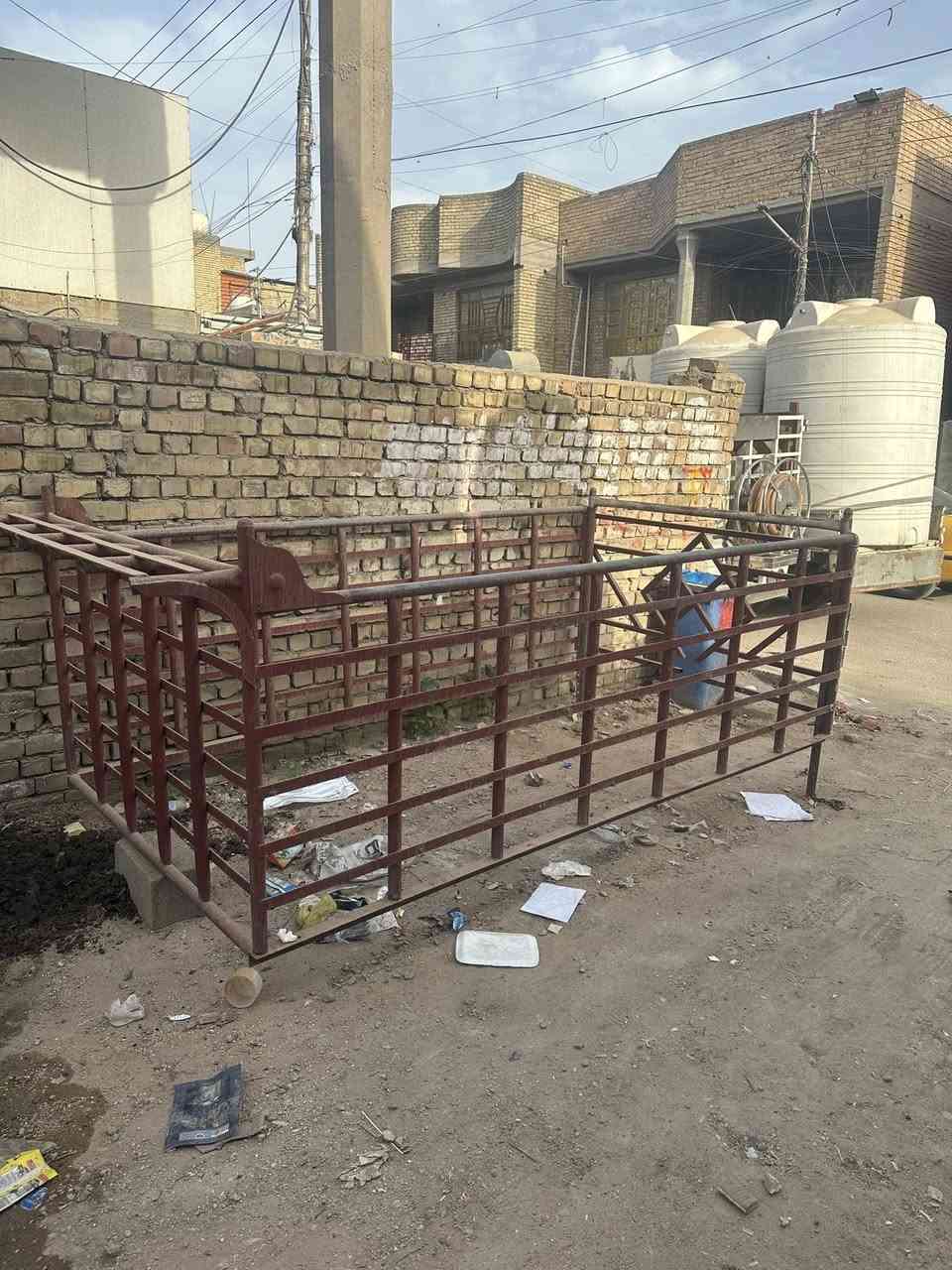 السلام عليكم
محجر للبيع كيا فحل السعر ٣٥٠ 
مكاني بغداد 
للتواصل ***********
