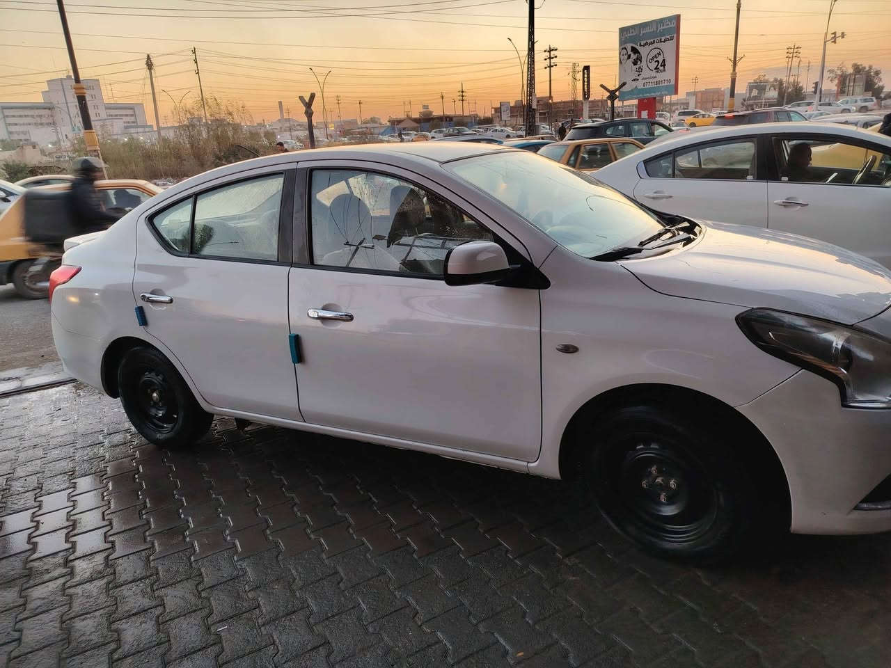 نيسان صني 2020 للبيع او المراوس ب الانتر  تكسي  حسب القناعه  ١٠٥ وبيه مجال ***********
مكان السياره ديوانيه ديوانية, القادسية
