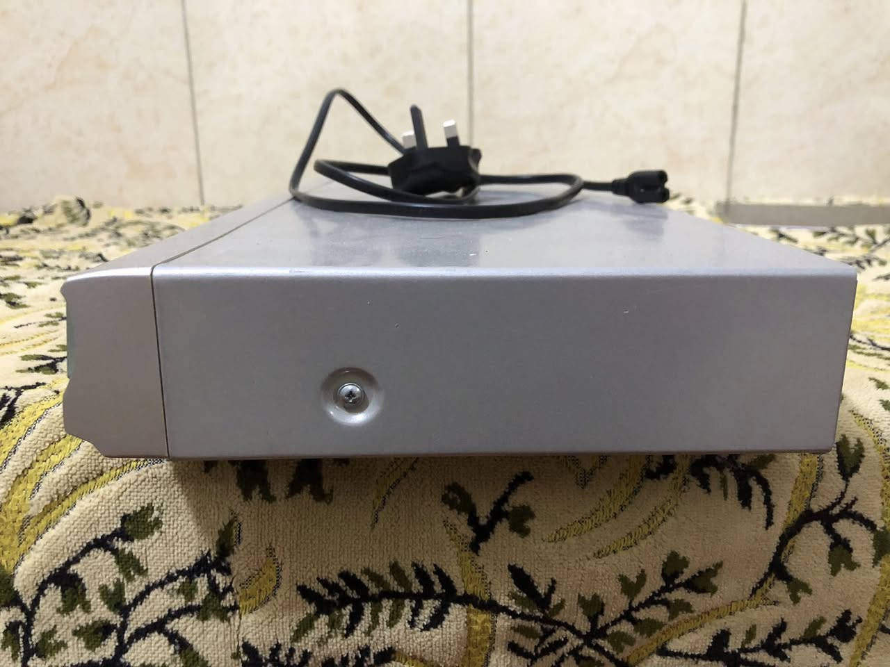 سلام عليكم
شباب اجاني هاذ الجهاز للبيع 
مناسب وشغال توشيبا اصل
السعر 15 الف


**إذا كنت صاحب هذا الإعلان وتريد حذفه لأي سبب، رجاءا أرسل رسالة إلى الدعم الفني**