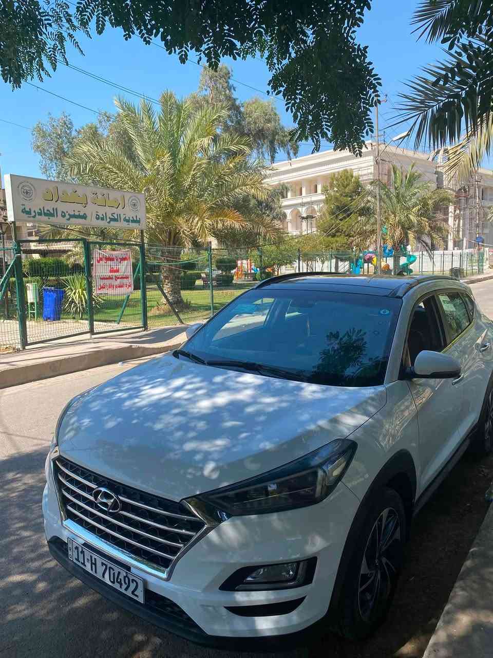 السلام عليكم هونداي توكسان موديل 20 خليجي مكفول من الحادث والصبغ مكفول والسيارة فول الفول الكير والمحرك مكفولات

فتحة سقف بانوراما 

بصمة ابواب وتشغيل 

المقاعد الامامية كهرباء 

انظمة قيادة 

تبريد قطعتين 

تحكم ستيرن 

اشاير مري 

مري شفط

ماشيه 97

مكانها ديالى وسعرها  203

للاستفسار الرقم ***********
