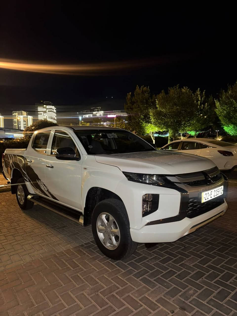💎 MITSUBISHI L200 — MODEL 2022
🔹 مۆدێل: 2022
⛽ سوتەمەنی: گاز (سپۆڕت)
🛣 کێشراو: تەنها 92,000 کلم
✨ مواسەفات: فول مواسەفات
❄️ تەبرید: مەرکەزی
🔊 سوکان: ڤۆلیۆم و کۆنتڕۆڵ
🛡 شێوە: دەبل دەعامی + دیزاینی سپۆڕت
🔍 حاڵەتی ئۆتۆمبێلەکە:
⚙️ گێر و مەکینە: بە شەرت و بێ کێشە
🧼 ناوەوە و دەرەوە: زۆر خاوێنە و یەک دینار مەسرەفی تێدا نییە
📑 بەڵگەنامەکان: تەواوە و ئامادەی گواستنەوەیە
📍 ناونیشان: سلێمانی
📞 ژمارەی پەیوەندی:
📱 ***********
📱 ***********
💎 ميتسوبيشي L200 — موديل 2022
🔹 الموديل:
⛽ الوقود: غاز (رياضي)
🛣 المدى: 92.000 كم فقط
✨ الميزات: ميزات كاملة
❄️ التكييف: مركزي
🔊 الفرامل: الحجم والتحكم
🛡 الشكل: مزدوج + تصميم رياضي
🔍 حالة المركبة:
⚙️ ناقل الحركة والمحرك : بحالة جيدة ولا يوجد به أي مشاكل
🧼 من الداخل والخارج: نظيف جداً ولا يكلف فلساً واحداً
📑المستندات: كاملة وجاهزة للنقل
📍العنوان: السليمانية
📞 رقم الاتصال:
📱 ***********
📱 *********** السليمانية, العراق
