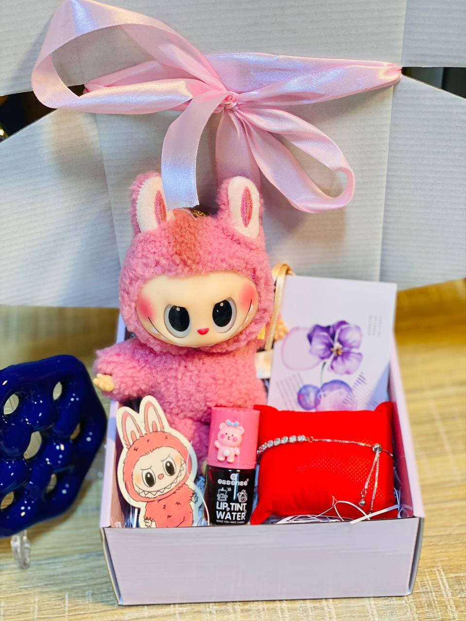 تجهيز بوكسات هدايا عيد الحب وعيد الميلاد نسائيه أو رجاليه حسب الطلب بالشكل الي تحبو ويناسبكم وتوصيل كل محافضات العراق وكل طرق الدفع متوفره للطلب راسلوني خاص وتدلللون😍❤️❤️ #هدايا #عيدالحب


**إذا كنت صاحب هذا الإعلان وتريد حذفه لأي سبب، رجاءا أرسل رسالة إلى الدعم الفني**