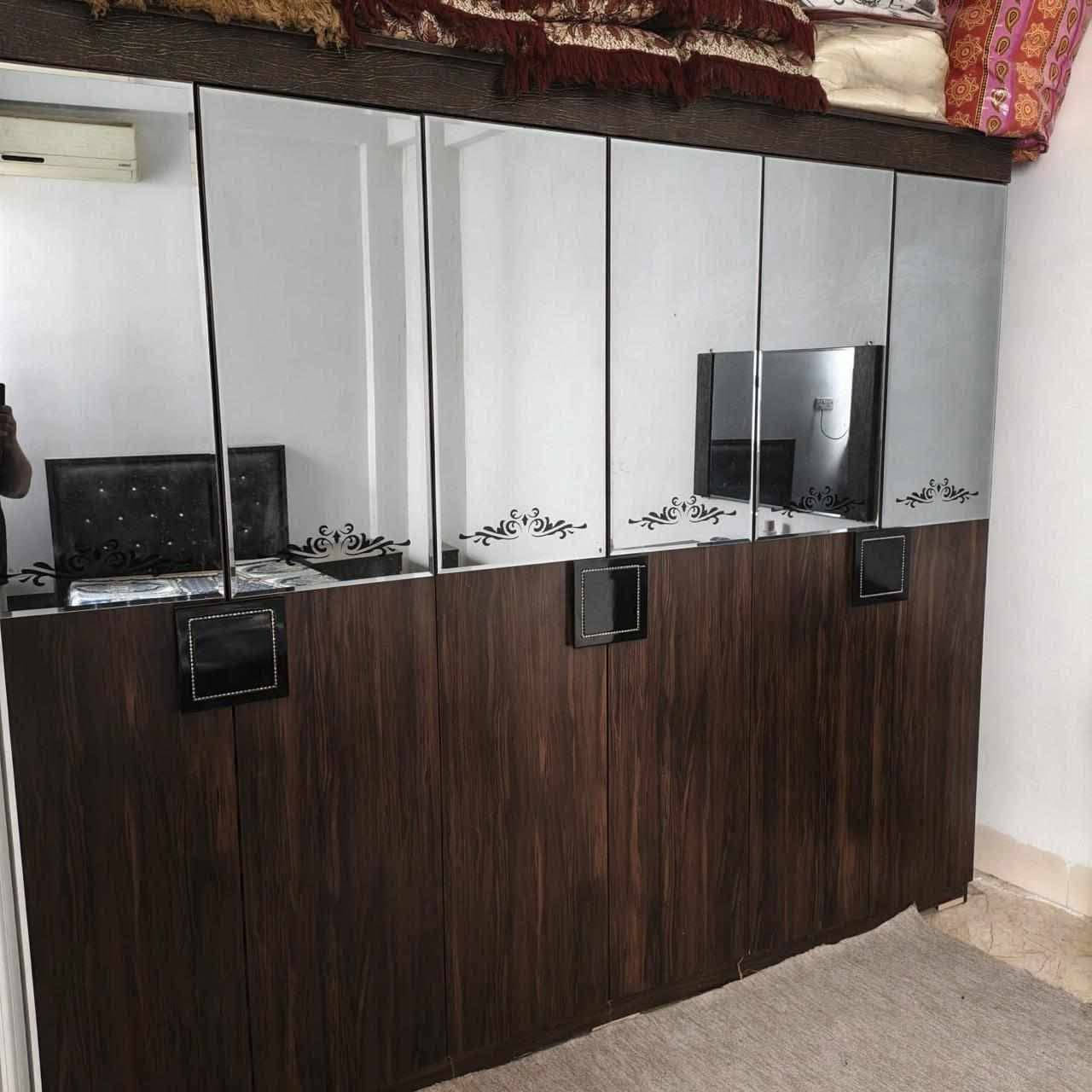 غرفه نوم للبيع تركيه ٧ قطع  نظيفه ومرتبه سعرها ٤٠٠ بي مجال
*********** رقم الهاتف واتساب 
عنوان رمادي تاميم قادسيه ثانيه
