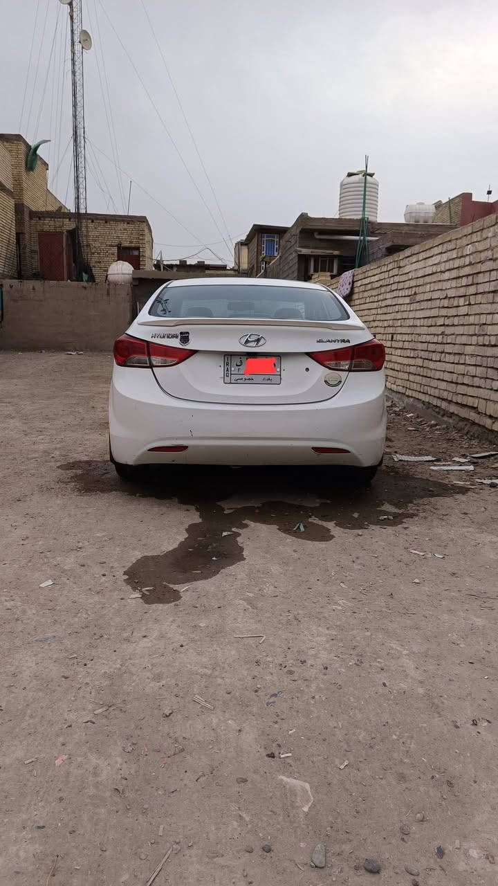 السلام عليكم،لبيع النترا موديل 13خليجي مكينه 1800بيه قطعتين تبديل جاملغ جهة السايق والبنيد بيه على كد اصبعين بل شاصي على حطته لامعمر لامكحل ولا مصبوغ والباقي كفاله من كلشي عداد المسافه 150كم مواصفات معروفه شاشه وكامره ابلاد اشايربل مري تحكم جهتين نضام ايكو مري شفط 5ويل كب تخم تاير جديد صدر جديد تدفه وتبريد شغالات شرط الفحص سنور موجود مكاني الدوره السعر 105الاتصال ***********،الي مايعجبه يعبر بصلاة على محمد وال محمد
