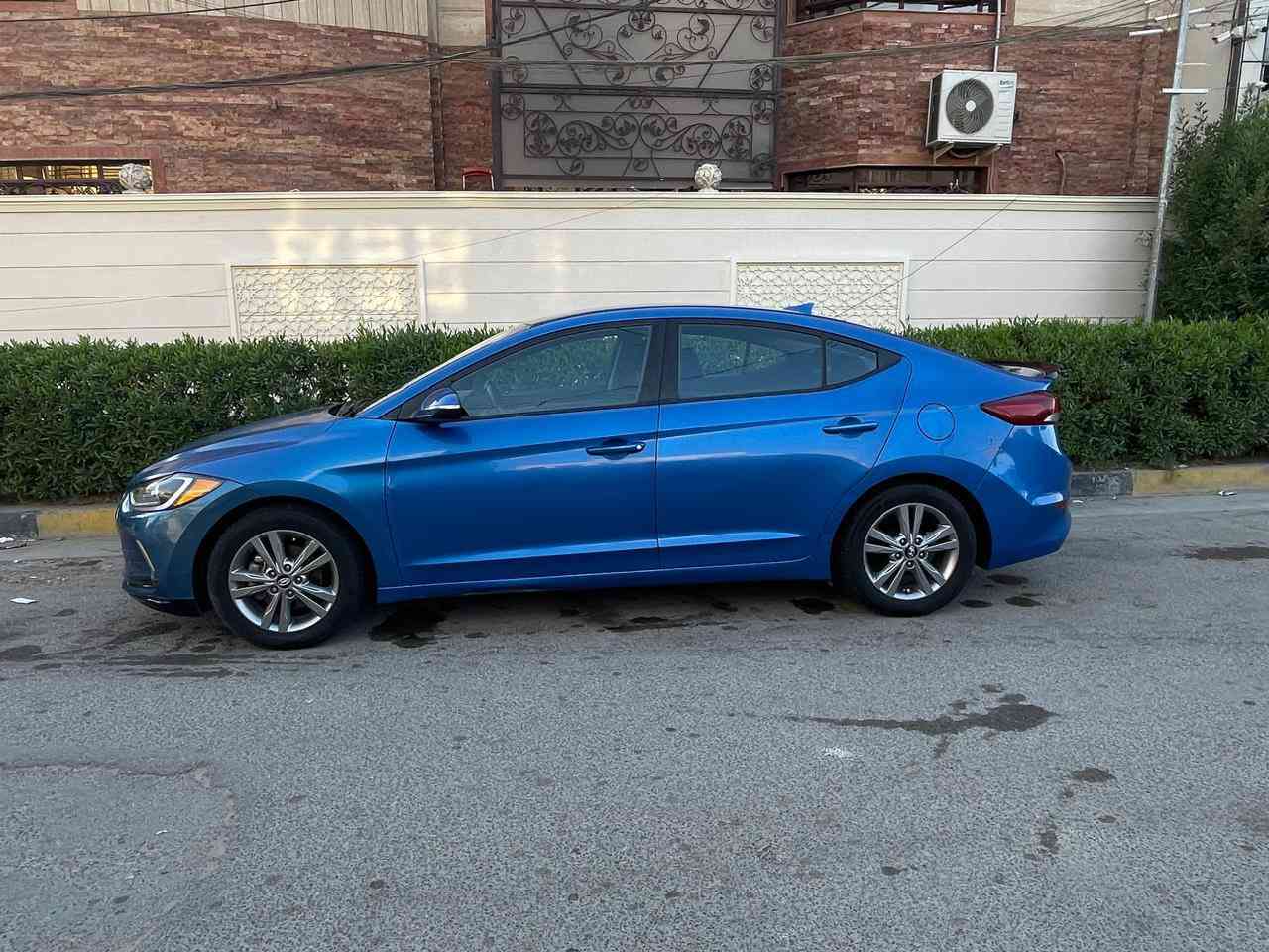 السلام عليكم النتره مديل2018وارد كندي ماشيه 110كيلو حقيقي البجم زنون زرع المحرك كير مكفول نص فول السياره حادث جاملغ او بنيد موضح بل سونر رقم شمالي شرط تحويل السياره خير من الله مكاني بغداد حي الحسين رقم صاحب السياره***********
