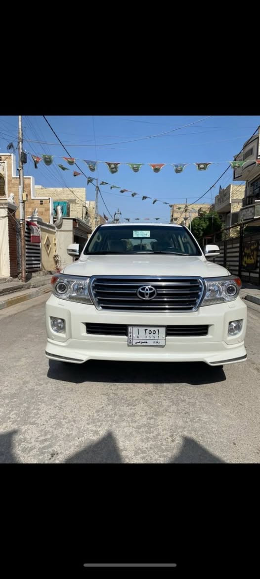 لاندكروز لبيع ٢٠٠٩ سياره مكفوله ماشيه ١٩٠ ألف بسمي رقم مميز مكان السياره كربلاء سياره جديده على ايدي سعر ***********
