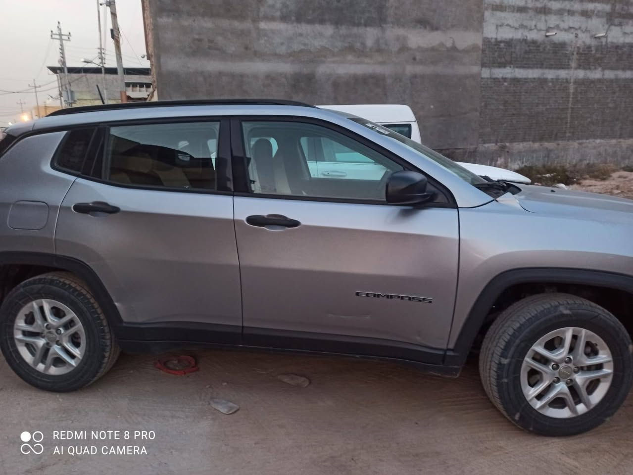 جيب كومبارس ١٨ بسمي تحويل ثاني يوم جاهزه من كلشي كير محرك تبريد تدفئه وارد أمريكي ضربتها خفيفه افحص وجيك وين ميعجبك السياره مكانها ناصريه
***********
