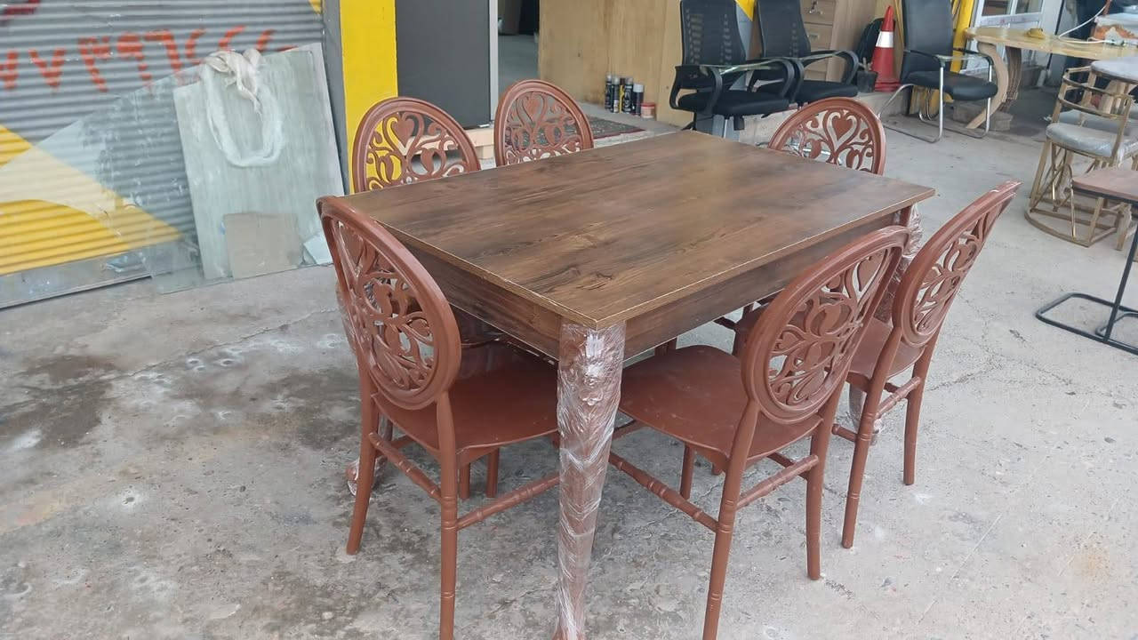 من رخص الادمن 
ميز طعام ٦ كرسي لبيع بسعر مناسب للاستفسار الاتصال ***********
واتساب ***********
