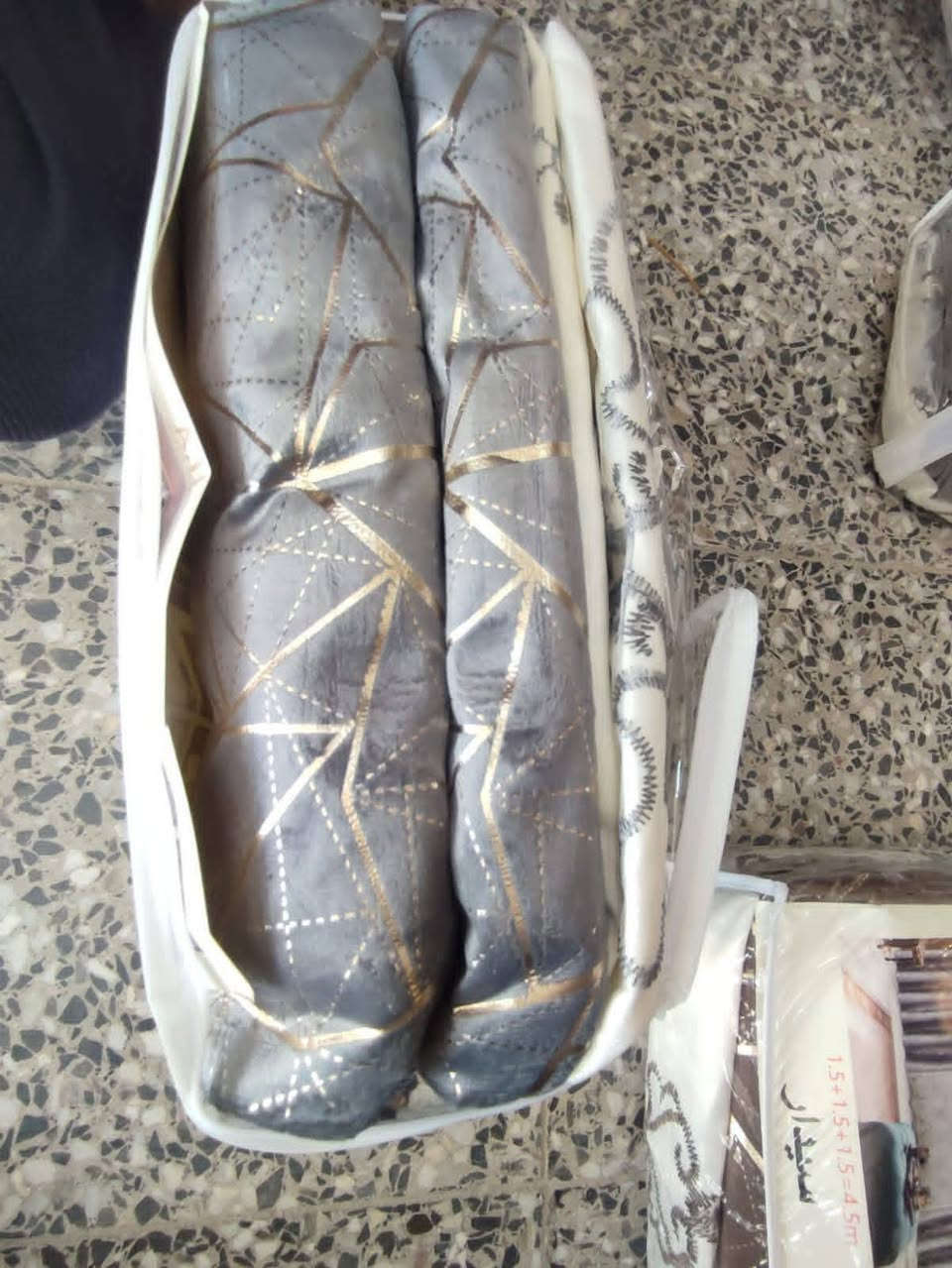 بردات مي الذهب تجي 3قطع وياهن تول سعر الجنطه 25,
عنوان سبع البؤر شارع بلقيس مقابيل جمله حسين،


**إذا كنت صاحب هذا الإعلان وتريد حذفه لأي سبب، رجاءا أرسل رسالة إلى الدعم الفني**