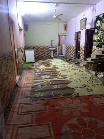 السلام عليكم يوجد بيت مساحته 200 متر البنيان الواجهيه 10 والنزال 20 يتكون من غرفتين نوم صالتين مجمع داخلي مطبخ براني بيتونه درج بنيان طابوك الاساس كونكريت مسلح على طريق سومر عفك مقابيل نزله الدرعيه بين الشط والشارع المساحه الكل البيت 650 متر سند 25 طابو زراعي للبيع شراي بخير ويدلل تفاصيل على الرقم 
ماي وكهرباء وخط مولد *********** واتساب موجود 
الخاص مغلق اني مكلفه بالنشر 
***********
فقط.. على طريق المشايه
