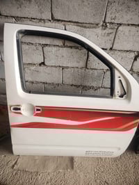 بيبان وبطاين نيسان نيفارا للبيع توصيل لكافه المحافظات لاتصال 077787466...