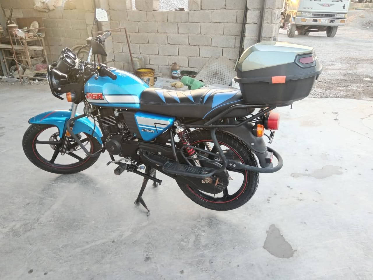 دراجه ديوان موديل 22 طالعه 23 دراجه نضيفه وجاهزه مال بيت ما مشتقله دلفري سعره 1500 وبيه مجال قليل مكانه واسط الكوت أوراق اصليه استفسار اتصال ***********
