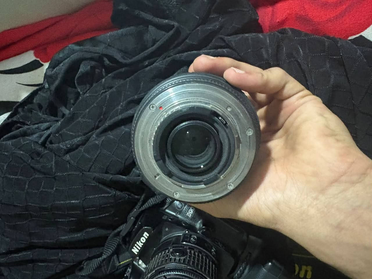 كتمره نيكون d90 وعدسات ثنين 
عنواني بغداد الامين ثانيه
***********
