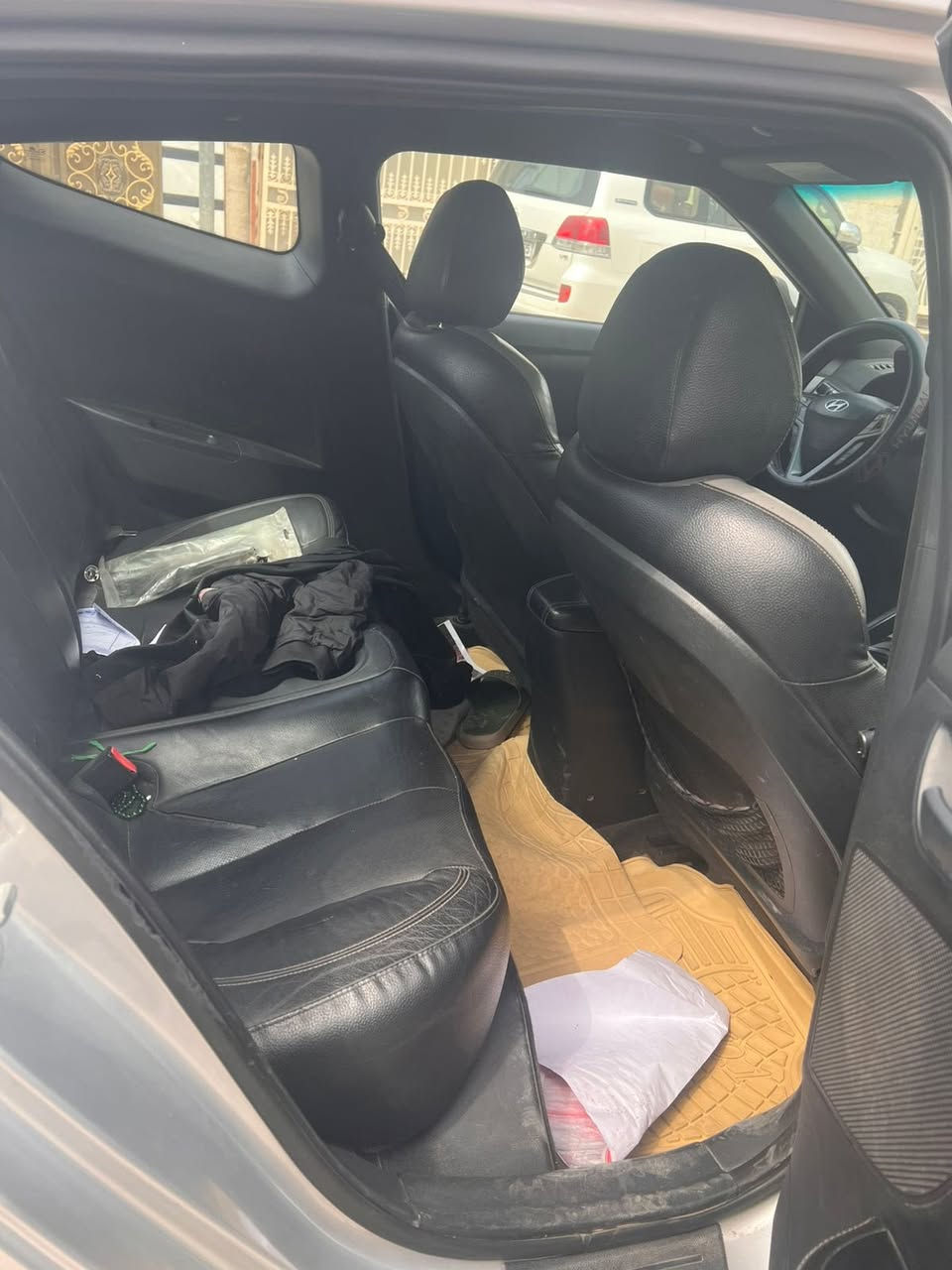 سلام عليكم هاذه الحلوه للبيع ڤولستر وارد امريكي حادث جاملغ وشويه من البنيد بدون ايرباك بدون لغد بدون شواصي فول مواصفات للاخير فقط بدون فتحه جاهزه للاخير محرك 4 سلندر تيربو مامفتوح ولا مبدل موديل 2017 جديده واحله من الصور وباسمي ورقم بغداد الجديد الدولي مكاني بغداد حي الجهاد سعر 98 ورقه وبيها مجال رقمي *********** تحياتي متواجد فقط على الرقم وعندي واتساب ملاحظه مهمه مراوس معا النترا او بيع
