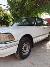 كراون سيدان • ١٩٩٠ • مكينة 5M