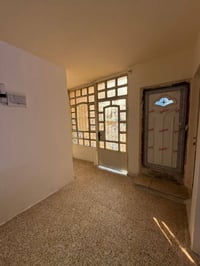 مشتمل للأيجار في منطقة الامين نواب الضباط طابق ثاني مكون من صالة ومطبخ...