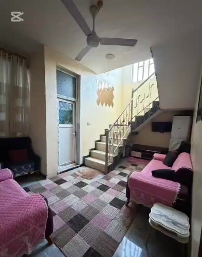 يا ألله
بيت مساحه ١٢٥م مربع ركن 
طابقين ١٠×١٢ونص 
بناء درجه أولى مال جناي 
٣ غرف نوم + استقبال و٢ صاله 
ومطبخ وصحيات ٣
الموقع الموظفين
للأستفسار أكثر 
مراجعة مكتب دار السلام
 بحي الموظفين
 او الاتصال 
ابو حيدر 
***********
***********
ابو حوراء 
***********
***********
