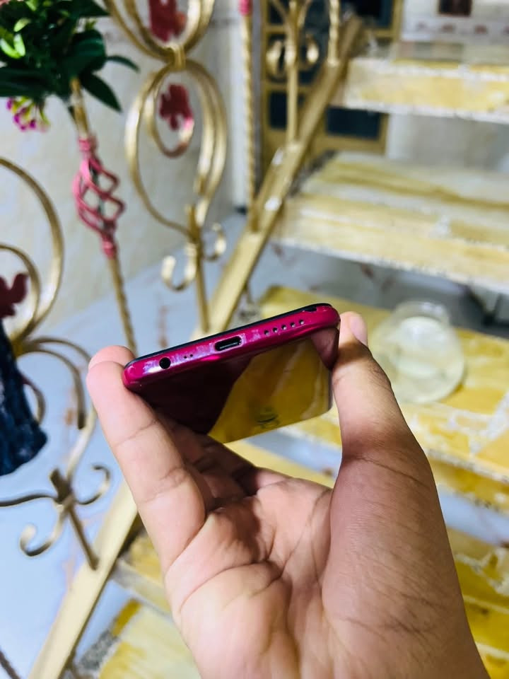 لسلام عليكم جهاز ريدمي 8 

ذاكرة 64 جيجابايت 👍🏻

جهاز نضيف كلش استعمال بيت 

مابي اي خلل او زلغ 🤍

السعر 80 وييه مجال بسيط 

المكان بابل القاسم للتواصل ***********
