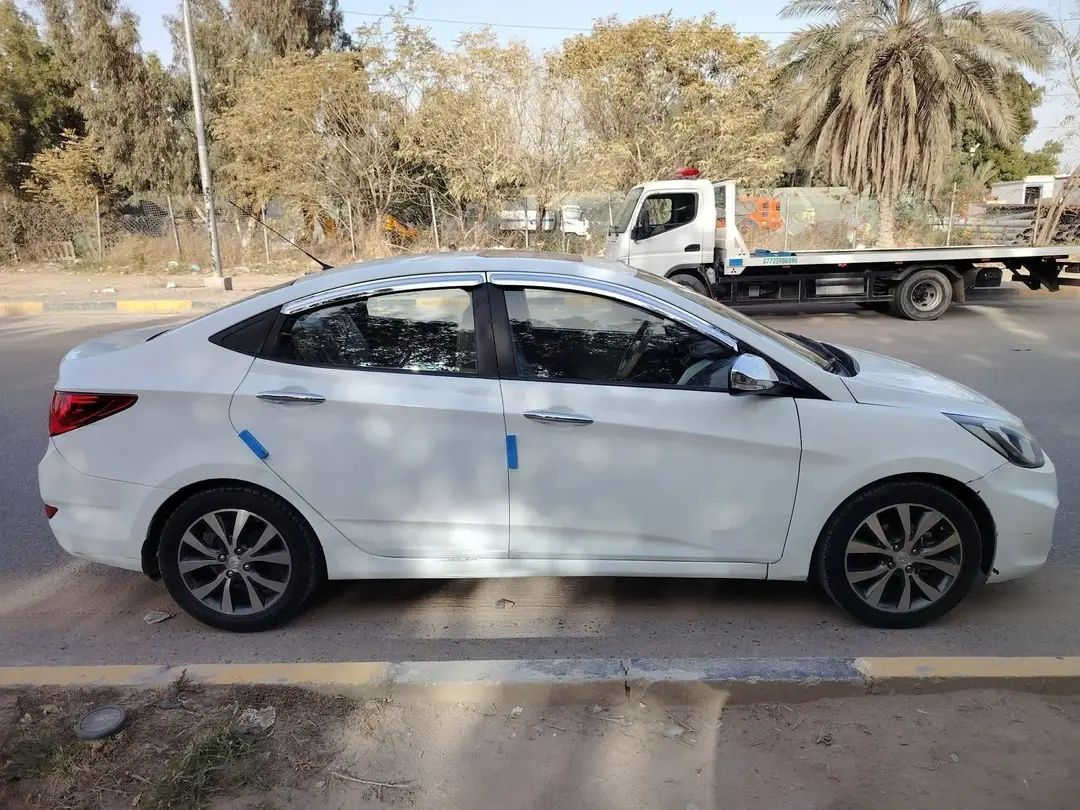 للبيع اكسنت خليجي 2016 بسمي مكفوله رقم بغداد سعر 98.      ***********
