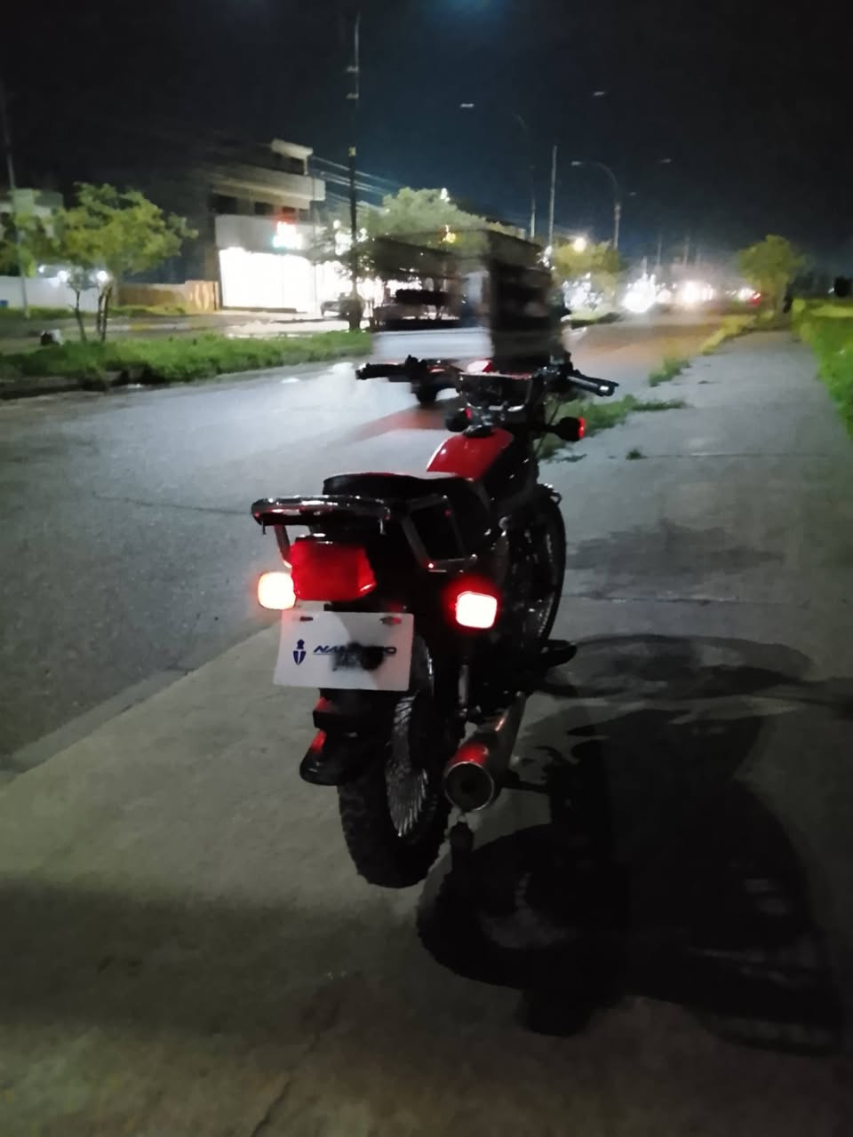 سلام عليكم دراجه سونك 5كير الدراجه 150 للبيع او مراوس موديل 22  دراجه أحله من الصوره برغي ما ناقصه فقط السلف المكان خانقين 
الرقم ***********
