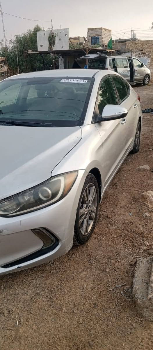 النترا 2018  امريكي   تبديل چاملغ فقط     بدون اي ضرر داخلي     وصبغ  بنيد  وجاملغ  واطراف الابواب   وداير الجاملغ الخلفي  اثر جراد   ...الية جاهزة مكينه وگير وحدادية وتبريد   
السعر 98  وبي مجال     
مكاني ناصرية للأستفسار       ***********
