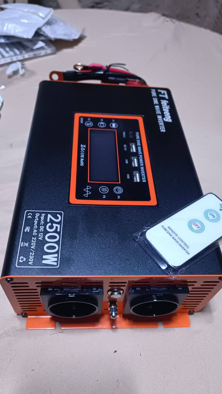 عاكسة انفيرتر
2500W 
على 220 فولت (العراق ):
2500 ÷ 220 ≈ 11.4 أمبير
على 110 فولت:
2500 ÷ 110 ≈ 22.7 أمبير
السعر 150.000الف دينار 
***********
