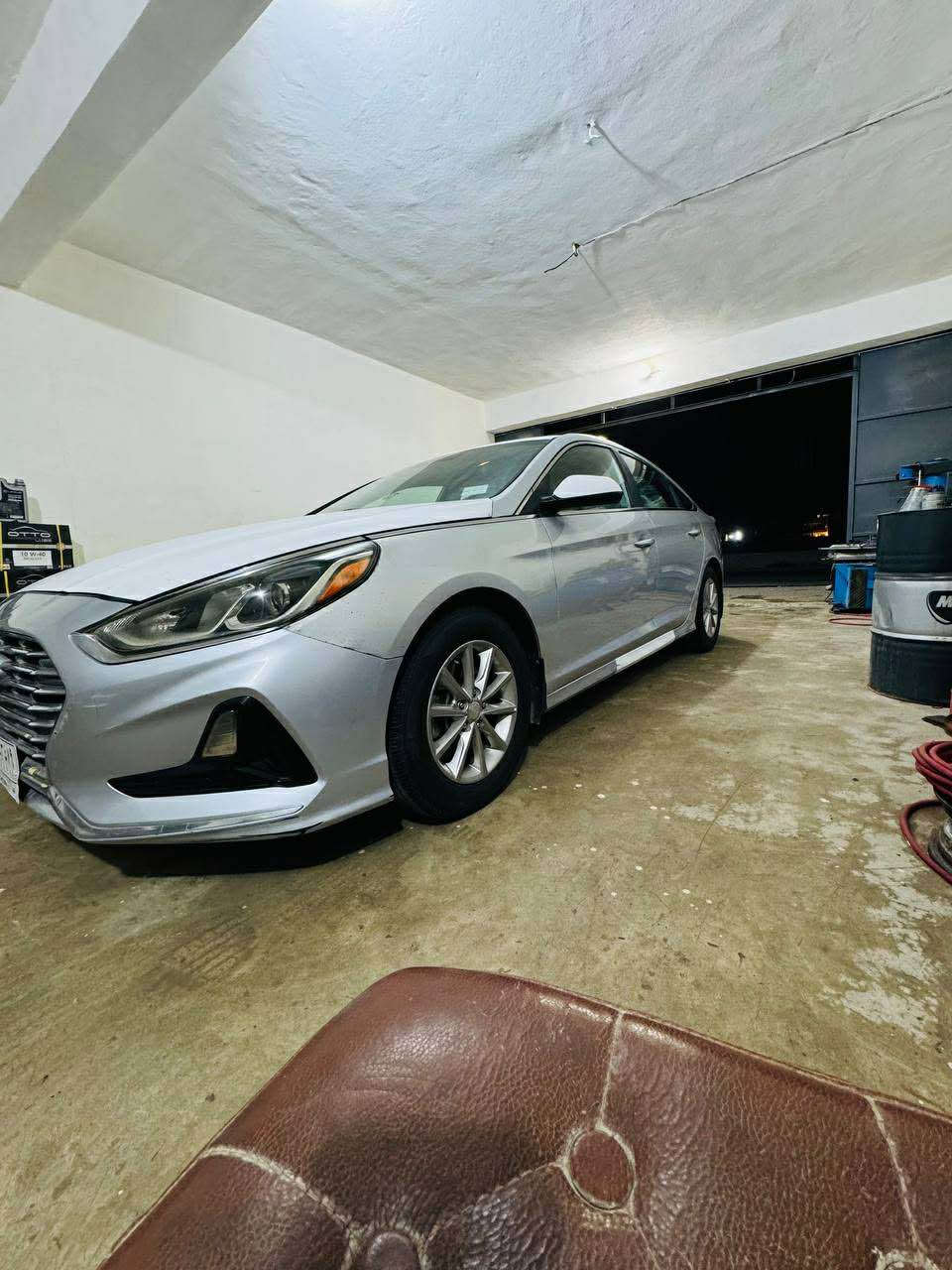 السلام عليكم 
سوناتا للبيع موديل 2019
مواصفاتها: شاشة كبيرة لمس نظام ملاحة رادرات كامرة دوارة
ضربة :جاملغ وبنيد 
نواقص :ماببها 
كير  :كفالة 
مكينة :تنقيص 
تبريد  :شغال 
مكانها :واسط 
باسمي تحويل مشروع وطني بغداد
السعر : 140
*********** الصويرة, واسط
