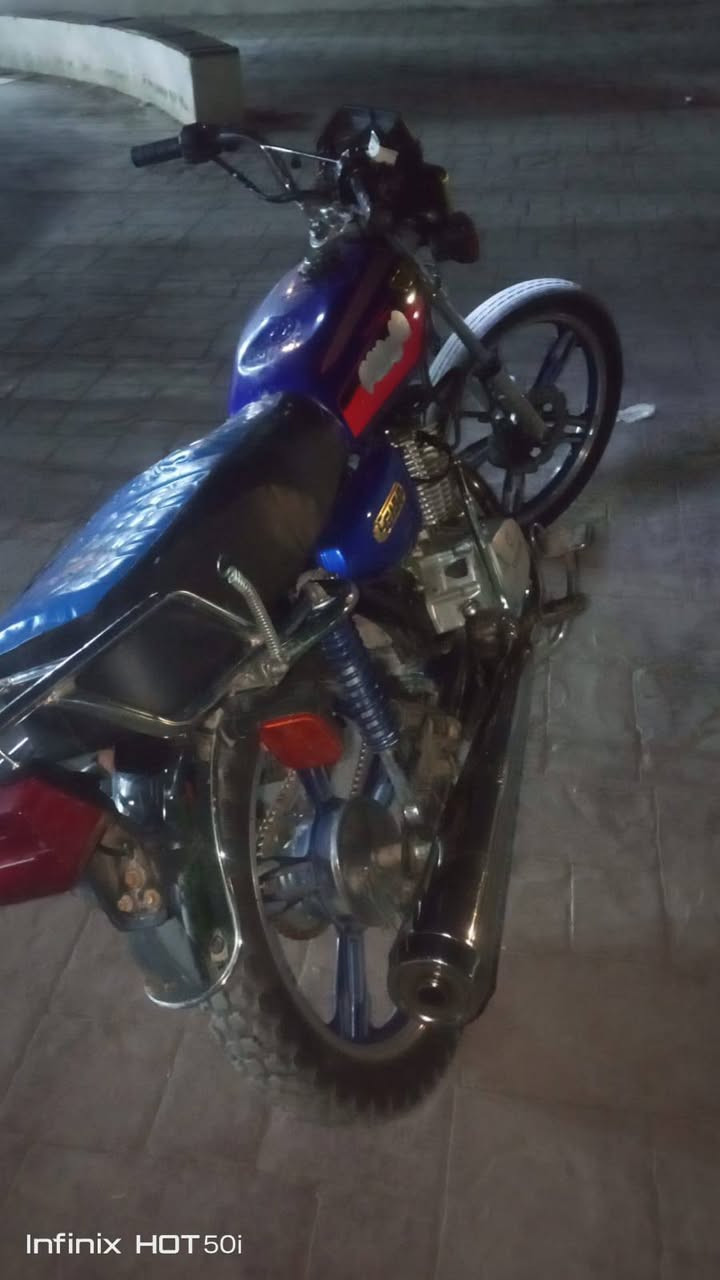 السلام عليكم  للبيع دراجه سونك 150موديل 2022 
دراجه مكينه خير من الله شلعه معدل اتريدها هندر سلف لا تنقيص ولا تبخير المكينه مكفوله بيها اوراق يرادلها بس ترتيبات بسيطه وتفيلس

العنوان بغداد الدوره ابو دشير  السعر 465 وبيها مجال بسيط رقمي للستفسار اكثر *********** 🙂حياكم الله. ❤️
