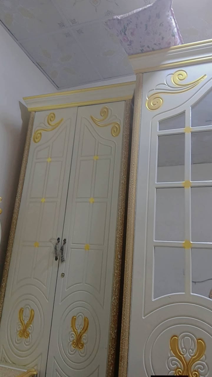 غرفة عرسي للبيع نجارة عراقيه بتصميم تركي اخذتها ب مليون ونص سعر بيع ٧٠٠ وبيها مجال مكاني بغداد جسر ديالى فلكه سلمان


**إذا كنت صاحب هذا الإعلان وتريد حذفه لأي سبب، رجاءا أرسل رسالة إلى الدعم الفني**