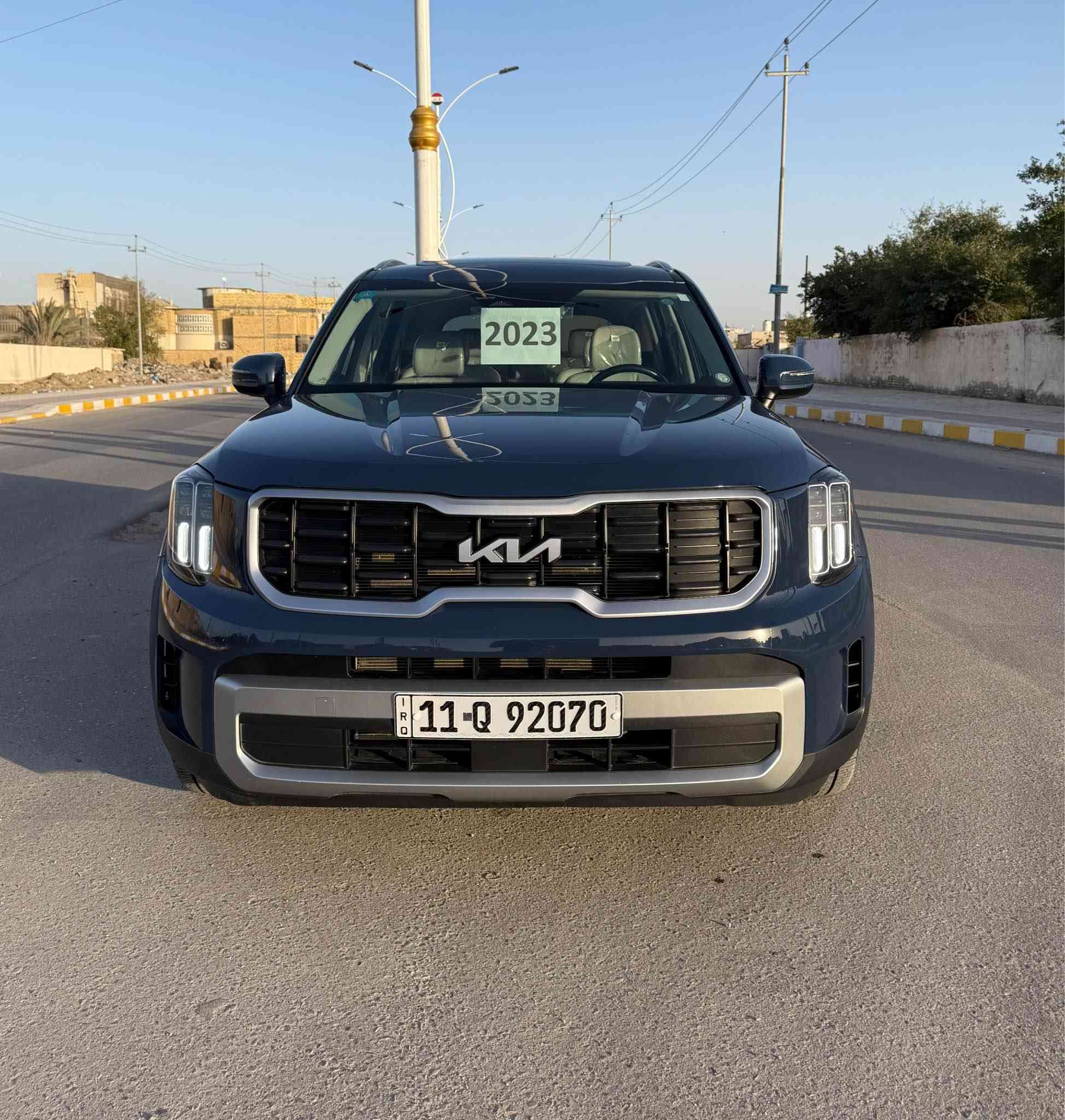 للبيع 💯💯
30 الف دولار بيهة مجال 
مكفولة رقم بغداد بسمي 
كيا تيلورايد2023 
وارد امريكي 🇺🇸
محرك : 6 سلندر 3800 
الضرر ✖️ : بدون اضرار تقرير مياه امطار للدوسة 💧✅ 
شرط 🔥 تقرير السيارة بأمريكا تعمل وتسير 
ماشية 15 الف  
كير- محرك - كهربائيات 🔥🔥 وين 
ما يعجبك افحص ✅
مواصفات ✅ : ( شاشة - كامرة خلفية - فتحه سقف كشن تدفئه تحديد مسار - مثبت 
سرعة - اوتو هولد - وضعيات قيادة - قيادة خاصة 
للمنحدرات - رادار امامي - رادارات جانبيه - اشارة بالمري - 
حساسات خلفية - توقف ذاتي - انظمة تحذير - مقاعد 7 راكب
تحكم كهربائي - لايتات زينون LED 
#السعر :300 ورقة بيه مجال💵  // السيارة مرقمةبغداد باسمي  تحويل ثاني يوم ✔️
 الشراي يتصل : ***********
مكان سيارة : // ناصريه مركز الشموخ  // ناصرية, ذي قار
