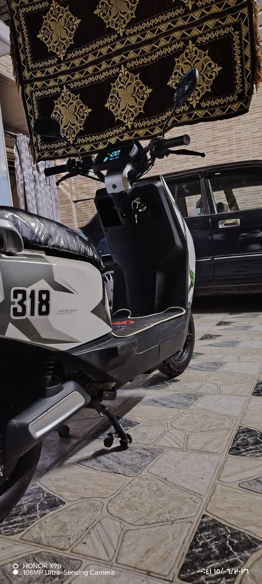 ماتور 318 الشرط ما بي شي مثل ما اشوف بالعين نسيت باتريات السرعه 99 هذا رقم السعر 680 وبمجال للطيبين الهاتف*********** بي واتساب وايرمانيه كله شغال

