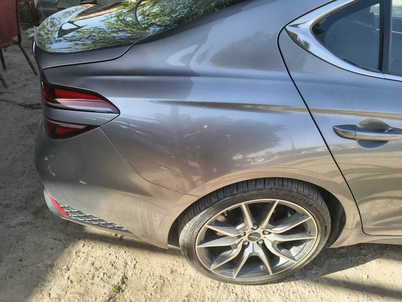 السعر 200
جينيسيس G70 مديل 25 شهداء كربلاء 

حادث موضح بالصور وبيها شخط هم موضح بالصوره مكحل 

اربعه سلندر 

ماشيه 25 

للبيع او مراوس بسياره اقل سعر 

***********
