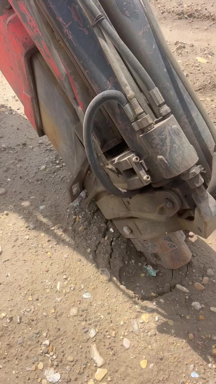 جهاز بافنكر حجم ٣٠٠    يعني ١٠ طن سلايت ٦ لبيع مكان كوت نعمانيه الشراي يتصل الخاص ما متواجد ***********/  ✌🏻***********
