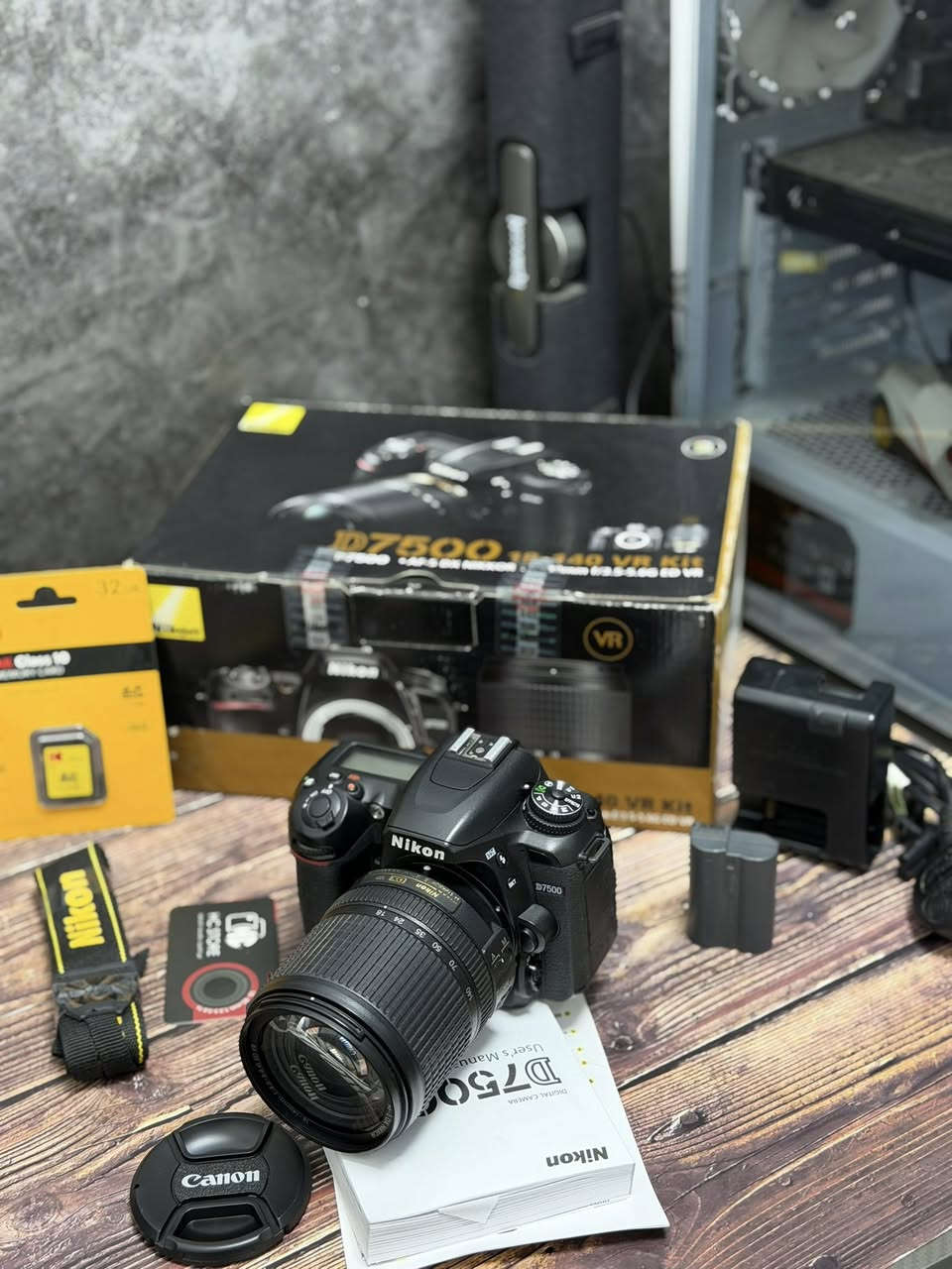 NIKON D7500 KIT
Zor xawena carton kaml ashyay biladi lagala
Shutter tanha - 27k
Ashyay xoy hamui lagala
Shahena battery biladi carton + memory 32 gb
Nrxi tanha 925 hazara
Mudhtari chatka


**إذا كنت صاحب هذا الإعلان وتريد حذفه لأي سبب، رجاءا أرسل رسالة إلى الدعم الفني**