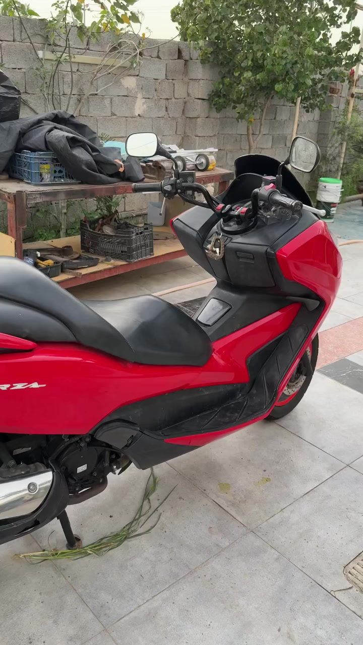 للبيع فورزا 0 12 
السعر 16 قفل
عليهه ادامه كامله وجاهزه وين ايعجبك اطلع بيهه
اوراق موجود مال حاويه 

ذي قار الشطره
مكلف بالنشر وغير متواجد على الفيس
***********
***********
