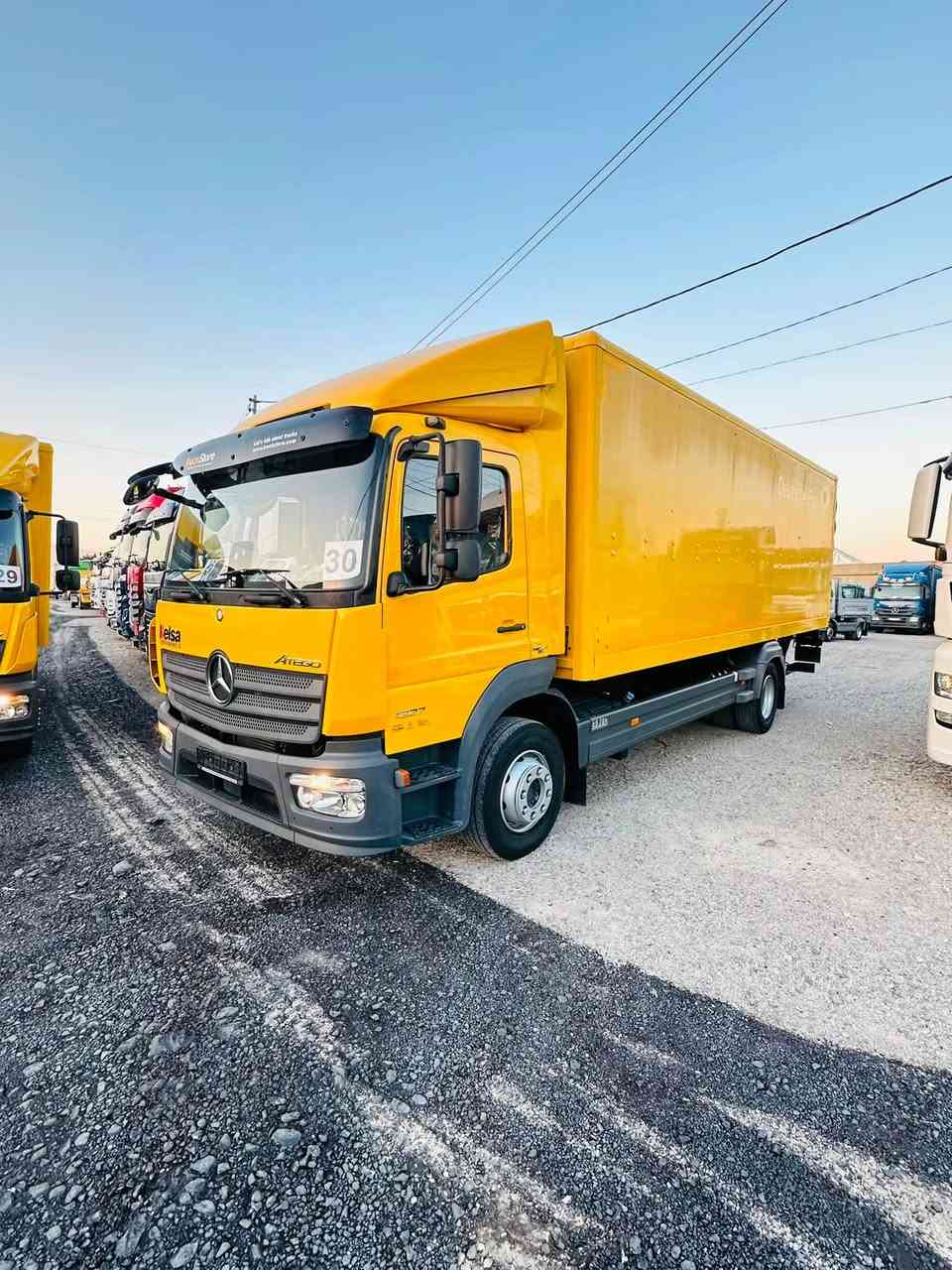 معرض بابل . سليمانية
موديل (2018)🇩🇪🇩🇪
حجم  (1327)🪬💪
دخول (جديدة)🚚 
مواصفات(فول)🏁
مكفول كفالة عامة
تخوم تايرة جديدة
مكان سليمانية📍
***********
***********
☎️☎️📞📞
