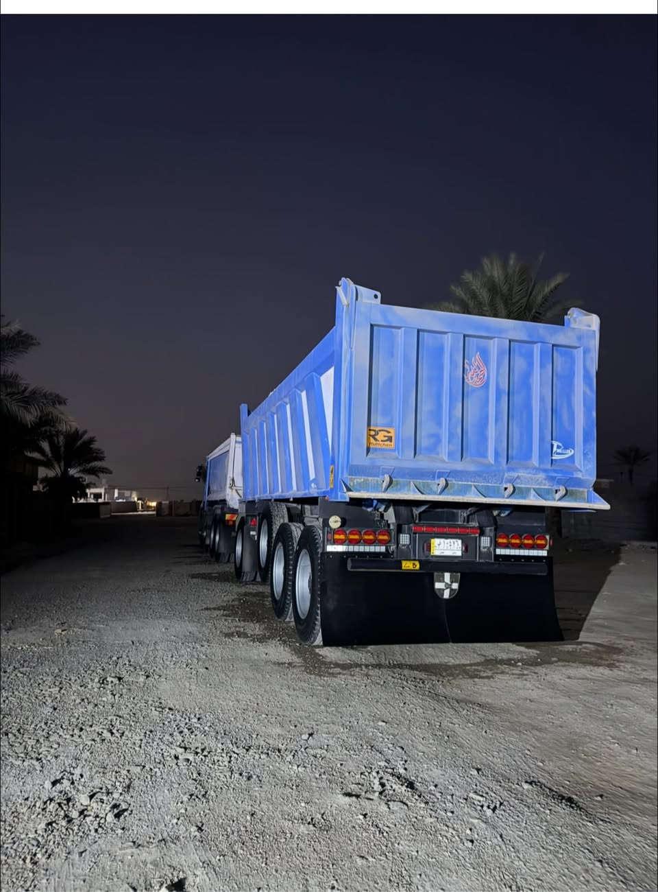 السلام عليكم مان قاطره ومقطوره مربطه بل سنويه مكينه 410كير قامجيات تخم تاير مكفوله من كلشي جاهزه للعمل
للستفسار اتصل ***********
