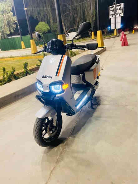 سلام عليكم 
دراجه ريان وحش الكون جديده كلش
ماشيه 400 كيلو 
مكان الدراجة بغداد 
السعر مليون وبيها مجال
 ‭0787 075 9296‬ بغداد
