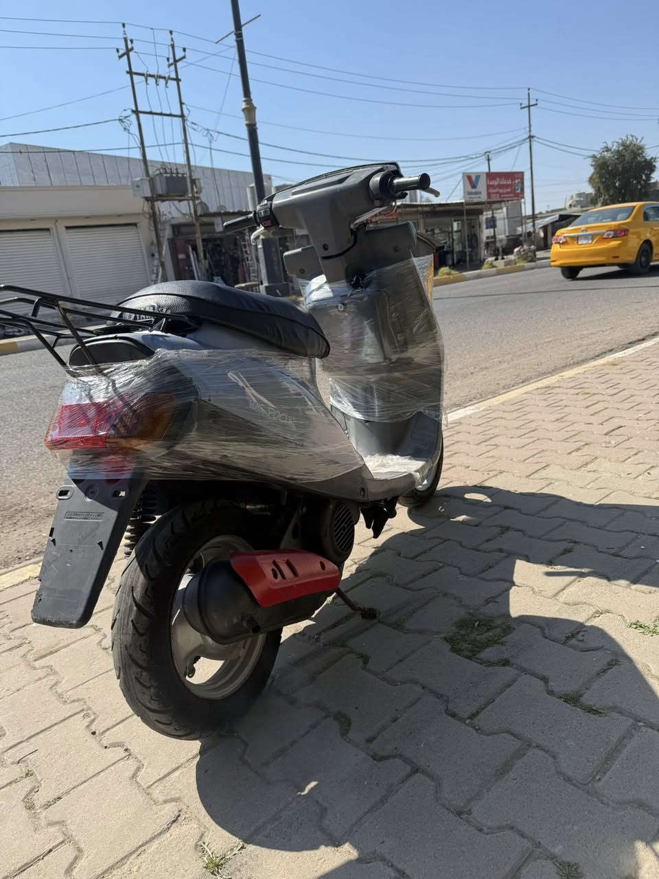 سلام عليكم. ياماها للبيع جديد تعال افحص الحد ماتقتنع بي دراجه صارلها عمر يمي بس مامحتاجها وريد ابيعها سعر ٣٠٠ وبيها مجال. عنوان كركوك حي العروبه ***********
