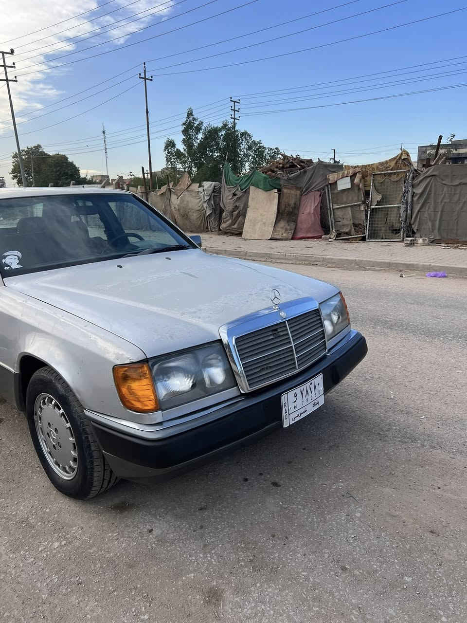 سلام عليكم مارسدس  دب للبيع رقم بغداد مشروع وطني 
موديل 1991 محرك بطه 2500 السياره مكفوله من الحادث مصبوغه عام للجماليه خياس ماكو قواعد دبلات عل وضع البلاد السياره جاهزه وحلوه تخم تاير جديد حداديه جديده السعر 55 وبيه مجال  قليل 
للاستفسار ***********
